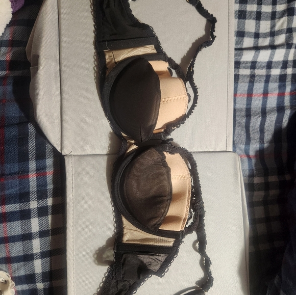 Lace Black and Tan Bra - Picture 3 of 6